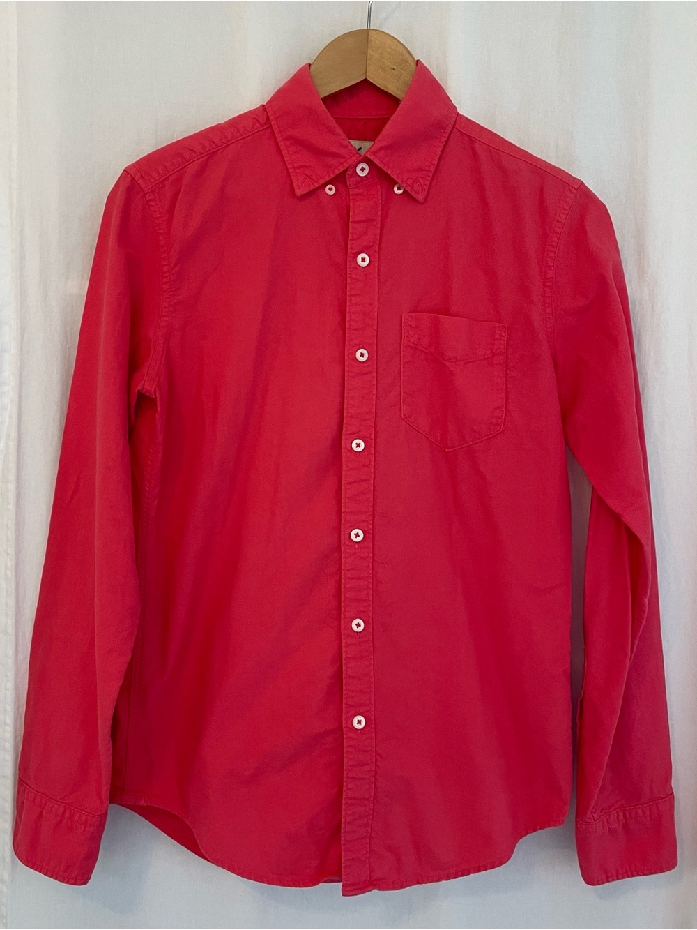 American Eagle Outfitters Coral Long-Sleeve Button-Down Shirt